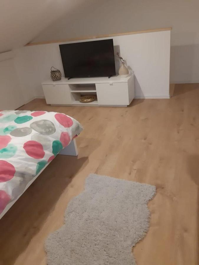 Apartman Hmelina Vrsi Exterior foto